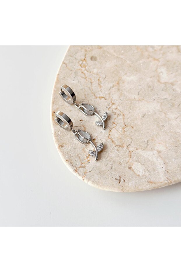 هذه أقراط Xuping - 2