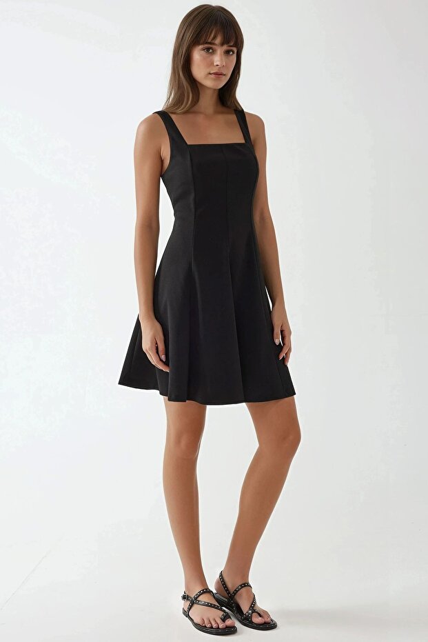 Kare Yakalı Şık Mini Elbise - 1