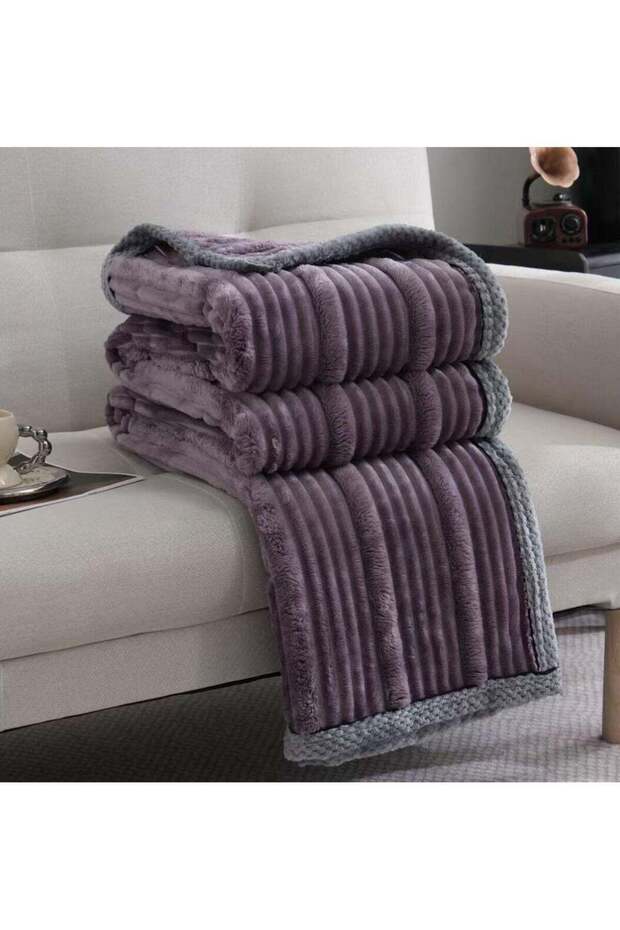 Luxurious Embossed Purple Textured Blanket King Size 200 x 230 Cm