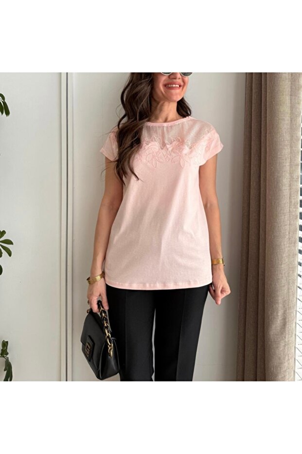 Önü Nakış detaylı Tshirt - 1