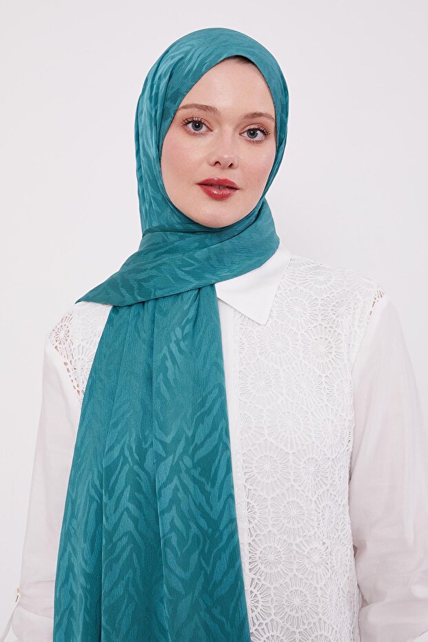 Green Abstract Leaf Pattern Jacquard Capri Shawl