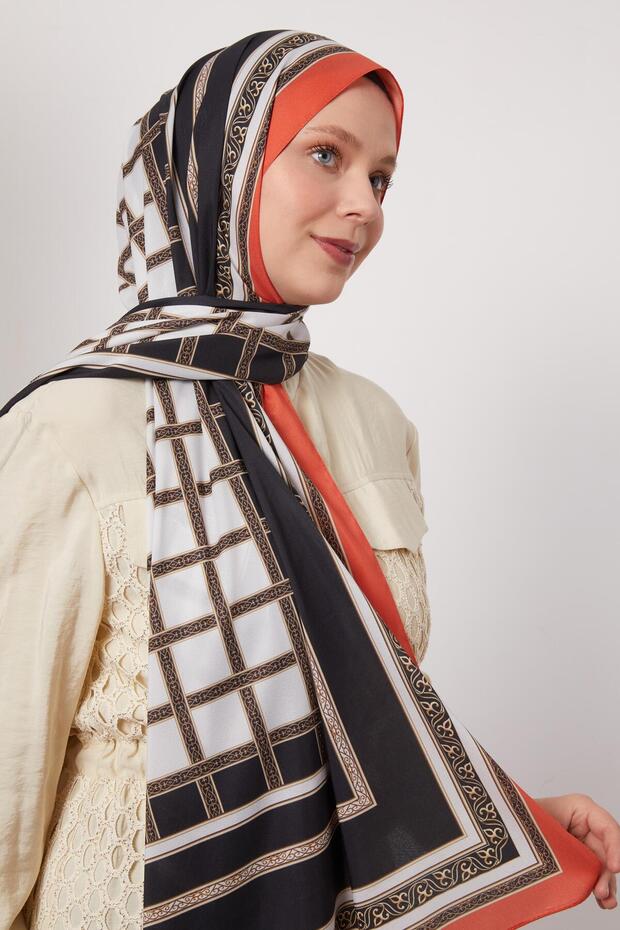شال بنمط فاخر مخطط باللون البرتقالي