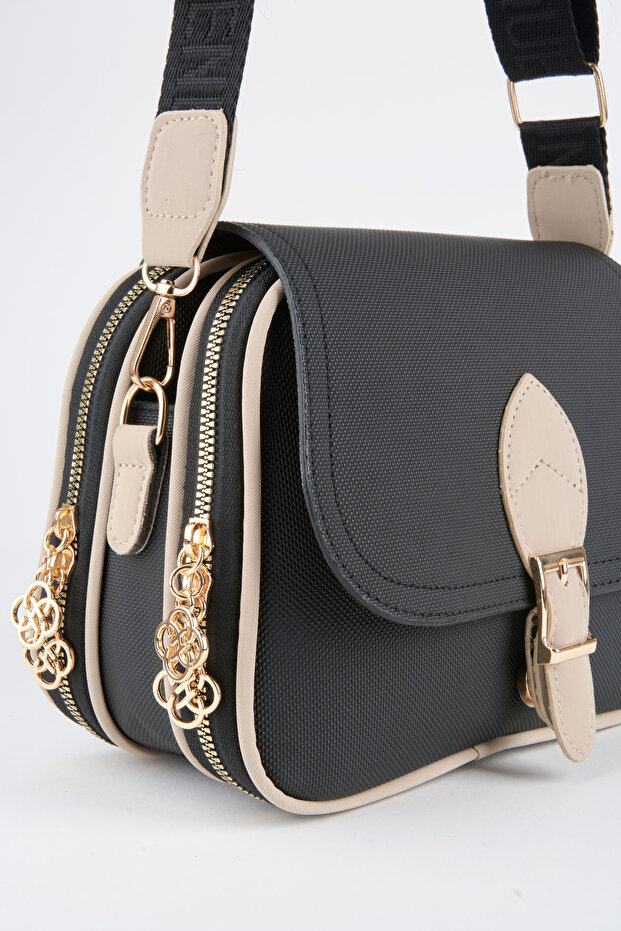 Női Clover Black Mink 4 zsebes, cipzárral és pattintható zárással ellátott válltáska - 6