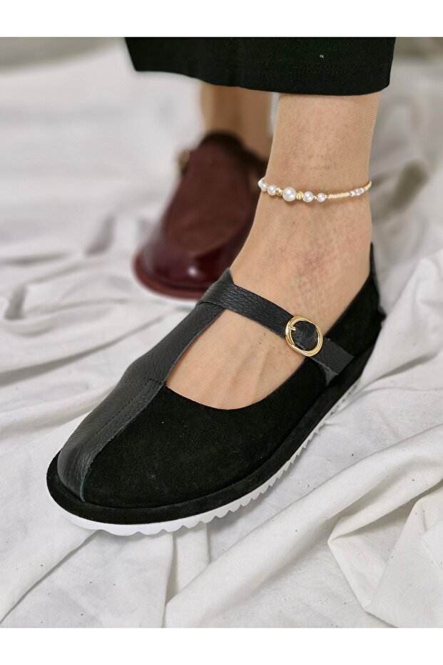 Genuine Leather Women's Casual Shoes – Elegant Buckle Model