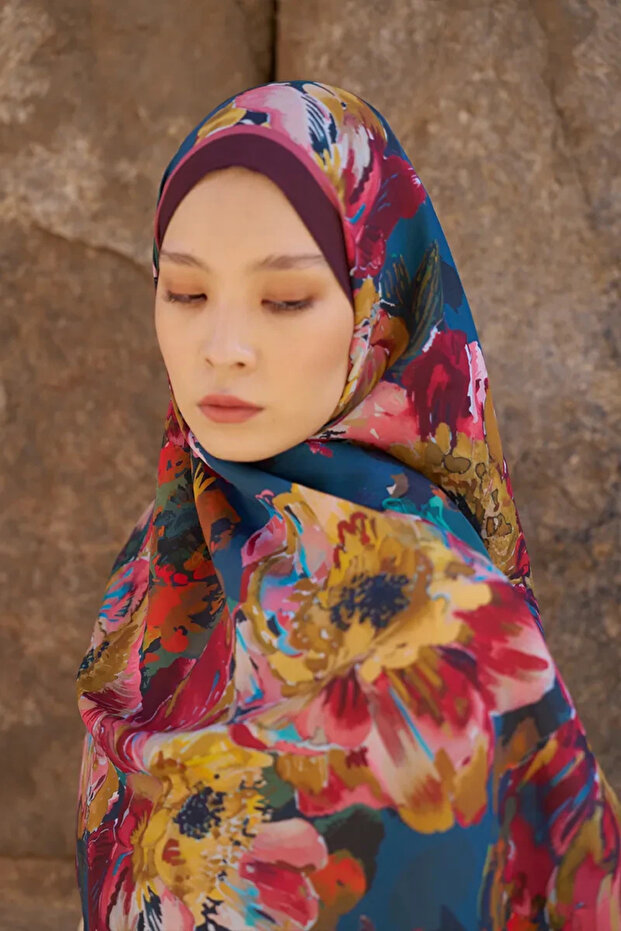 Sunrise Flower Pattern Shawl - Plum