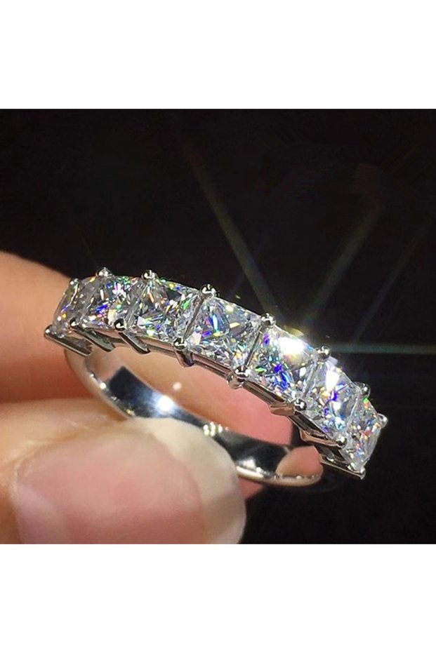 6 T0081 Huitan Fashion Princess Square Crystal Cubic Zirconia Rings for Women Luxury Wedding Band Ac