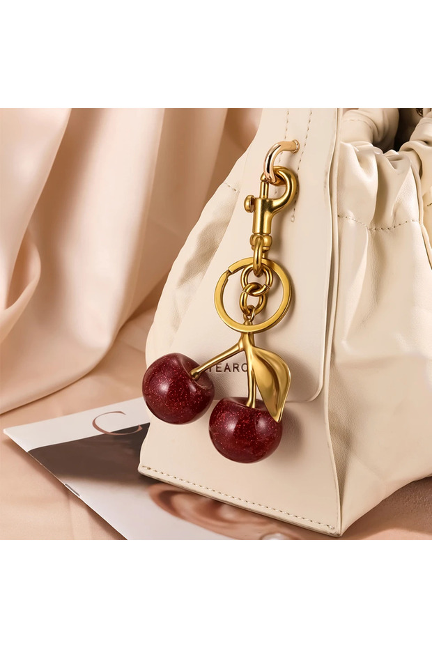 سلسلة مفاتيح وكيس إكسسوار كبير باللون الأحمر الكرزي اللامع - 6