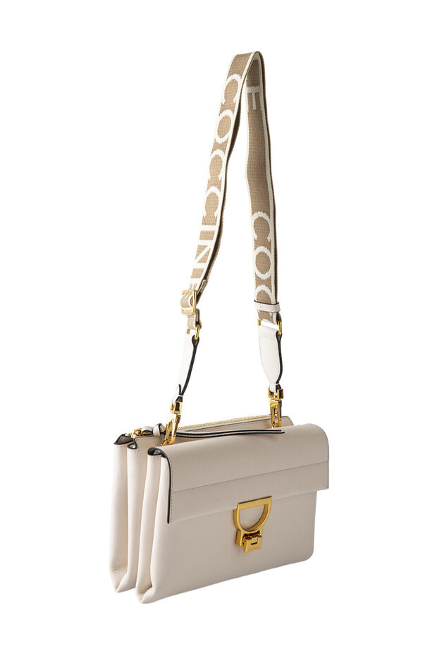 ARLETTIS ALÁÍRÁSA - 5