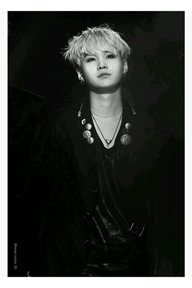 ملصق ديكور خشبي لطاولة BTS Suga Code5290