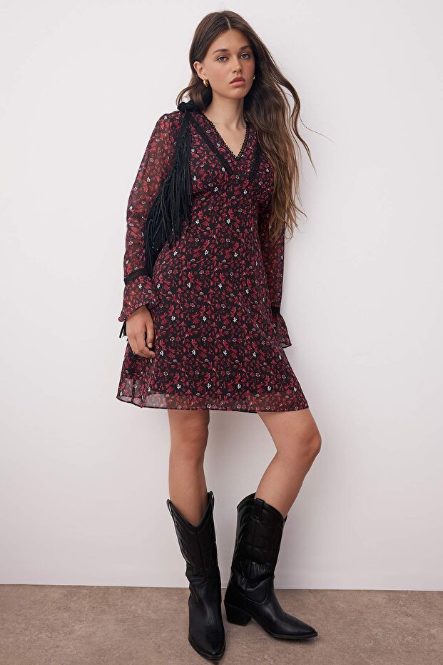 Bordo Çiçekli Aksesuar Detaylı Kısa / Mini Astarlı Şifon Dokuma Elbise TWOAW26EL00084 - 7