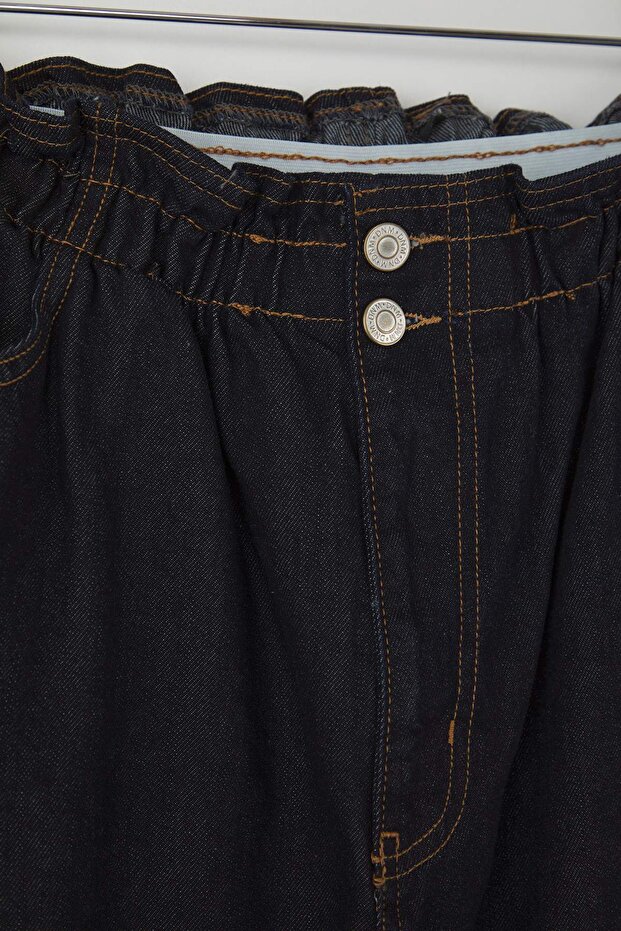 Koyu Mavi Yüksek Bel Beli Lastikli %100 Pamuk Büyük Beden Mom Jeans TBBAW23JE00002 - 6