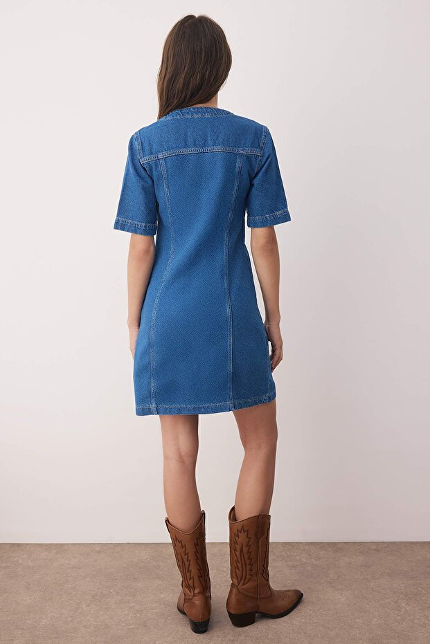 Mavi Kuşgözü Bağlama Detaylı Mini Denim Elbise TWOAW26EL00033 - 4