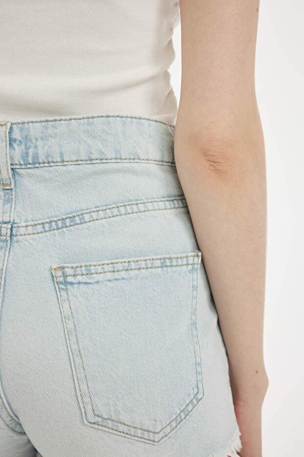 Yüksek Bel Paça Ucu Kesik Jean Şort C0655AX24SM - 6