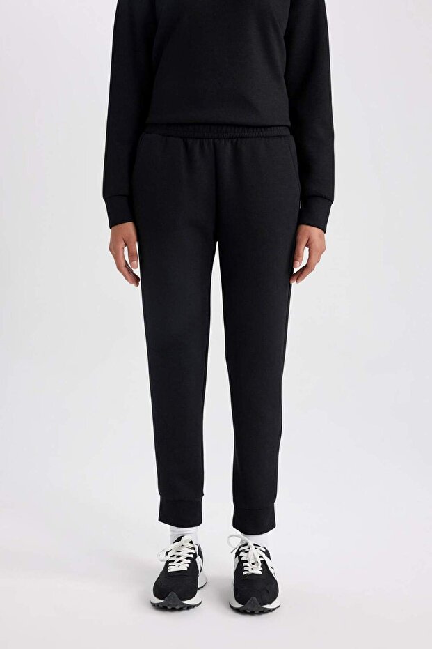 DeFactoFit Sporcu Jogger Eşofman Altı Standart Fit Beli Lastikli Cepli Basic Düz B6358AX23WN - 7