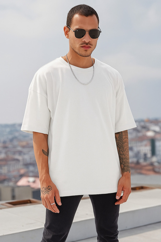 Oversize White T-shirt