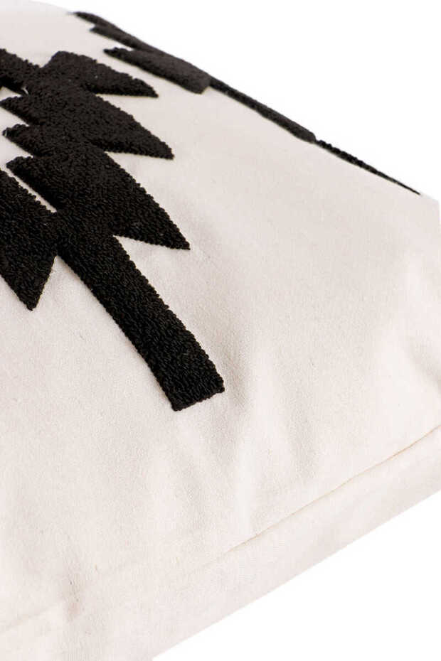 وسادة رمي سوداء - 2