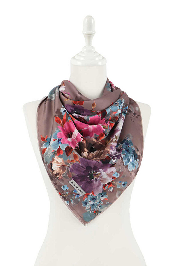 Cream Geranium Pattern Silky Scarf - 2