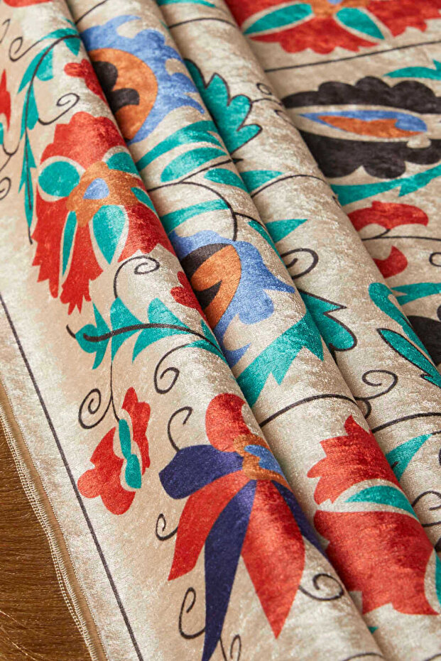 Krem Kadife Halı Seccade - 2