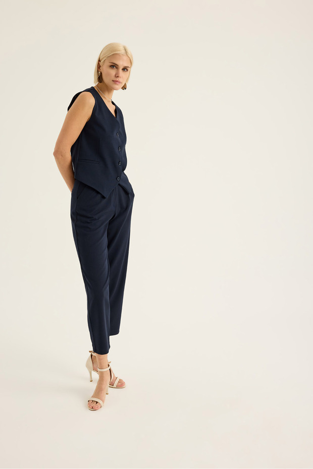 V-Neck Buttoned Vest - 5