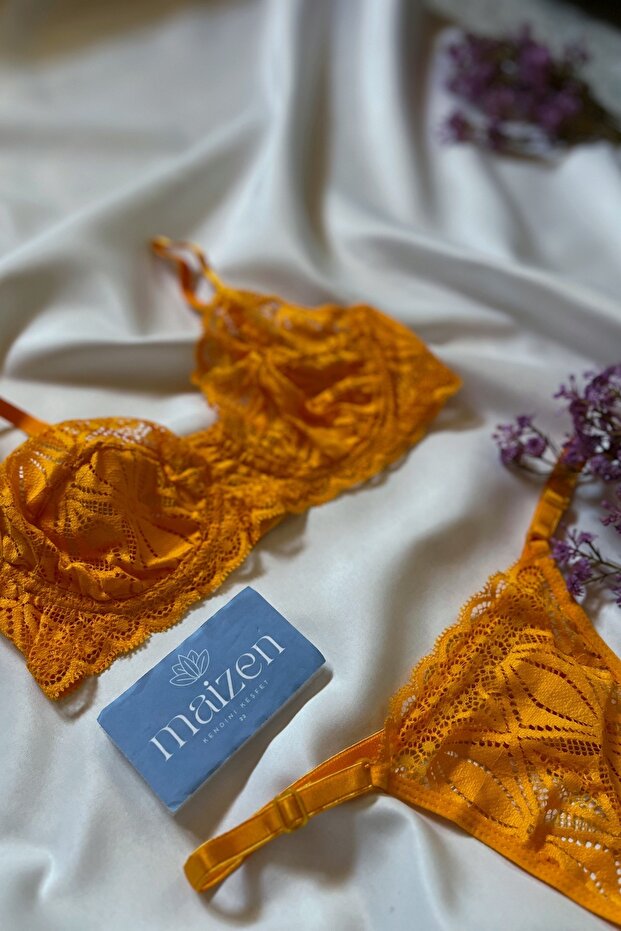 طقم حمالة صدر من الدانتيل بدون كبسولة باللون البرتقالي - 1