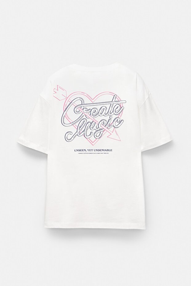 Kalp grafik baskılı tişört - 6