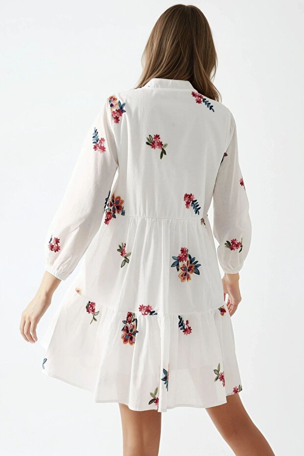 Desenli V Yaka Mini Elbise - 6