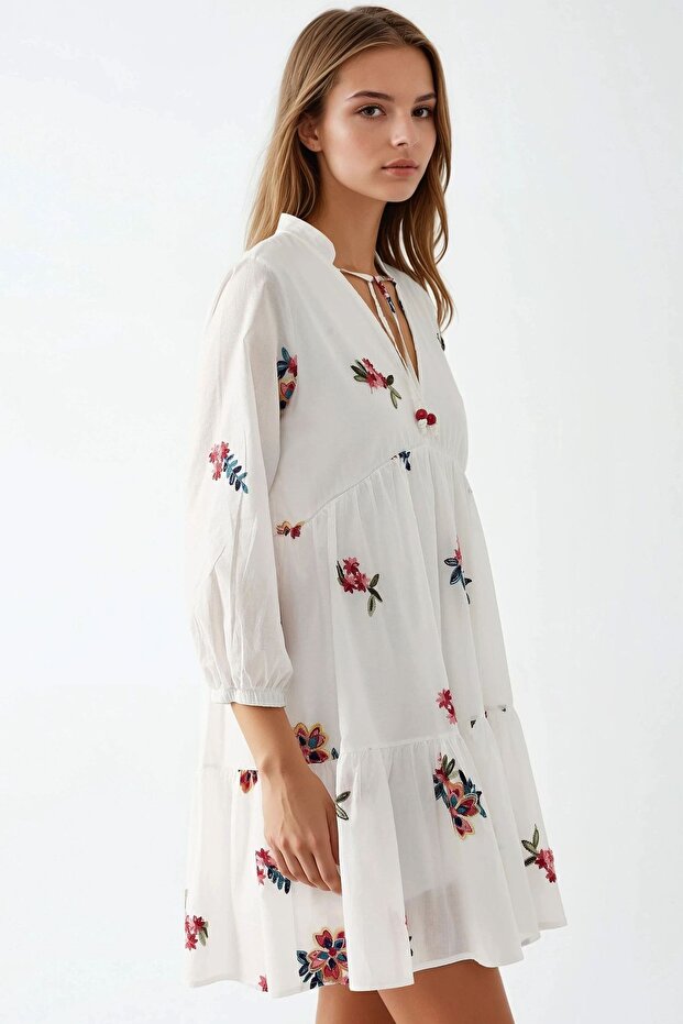 Desenli V Yaka Mini Elbise - 7