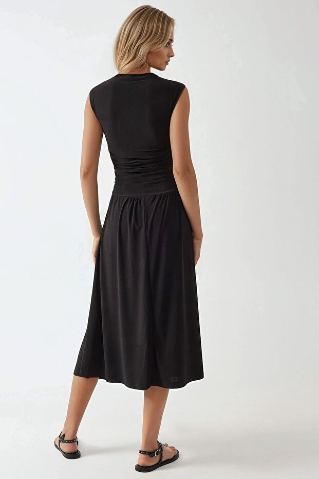 Yuvarlak Yakalı Rahat Kesim Midi Elbise - 6