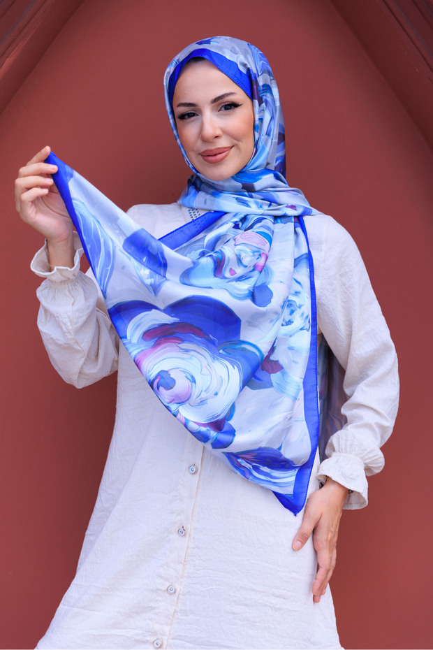 Silky Shawl with Acrylic Flower Pattern