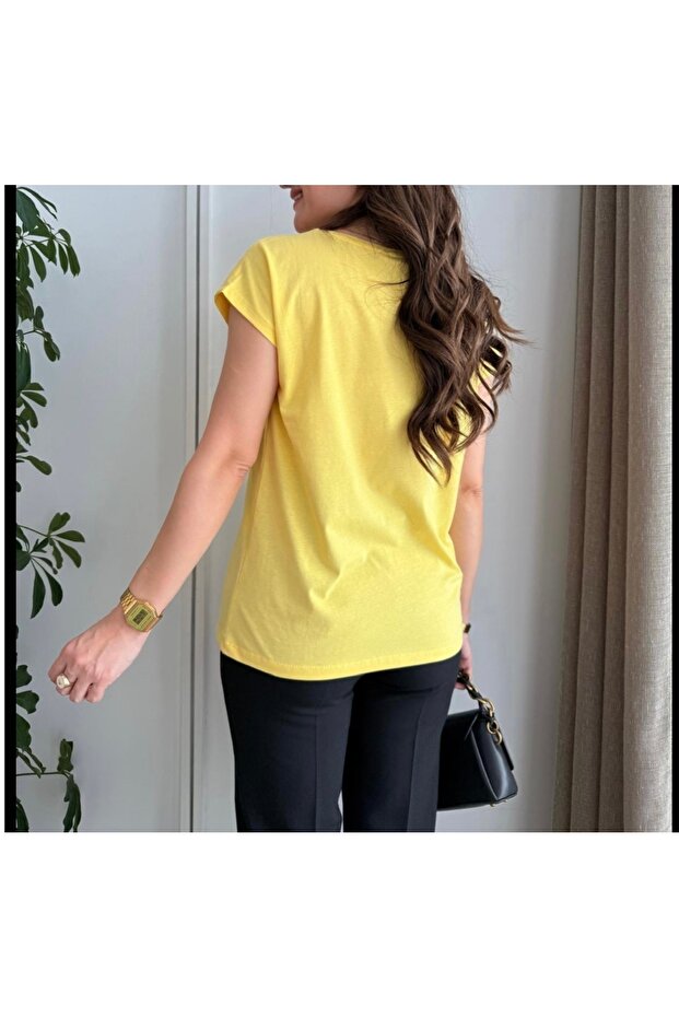 Önü Nakış detaylı Tshirt - 3