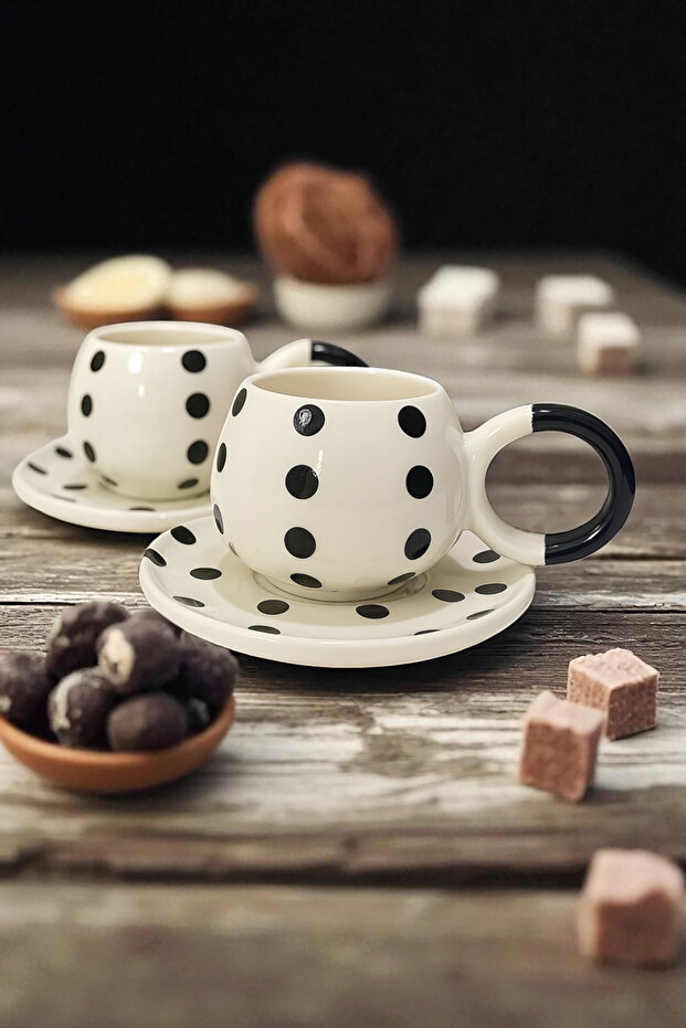 طقم فناجين قهوة سيراميك كبير الحجم من Polka Duble كريمي لشخصين