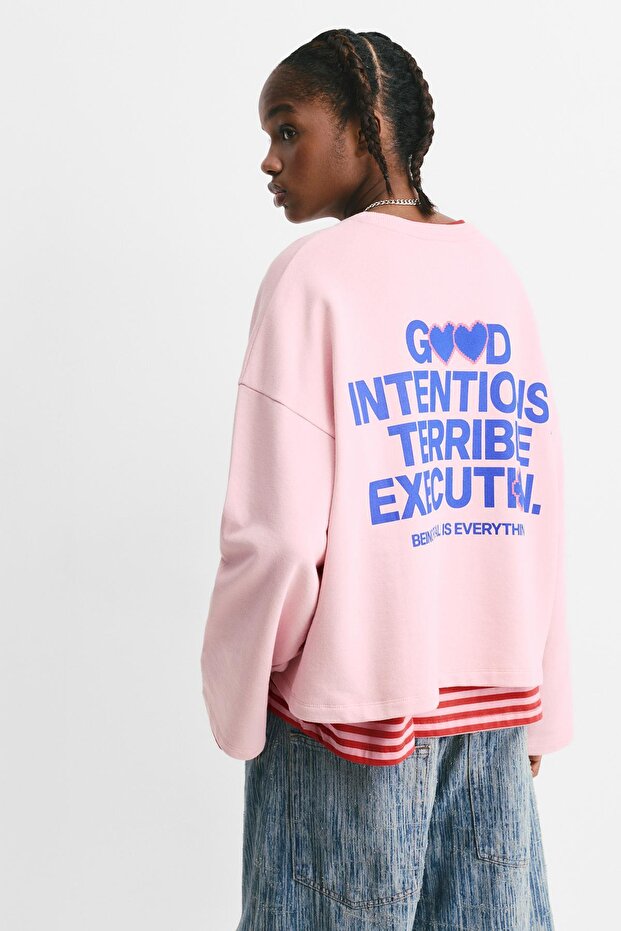 Pembe yazılı sweatshirt - 4
