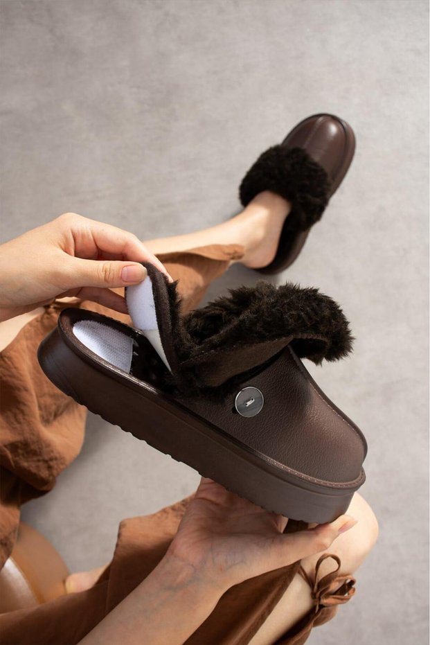 Women's Faux Fur Lightweight Non-Slip Eva Sole Winter Slippers