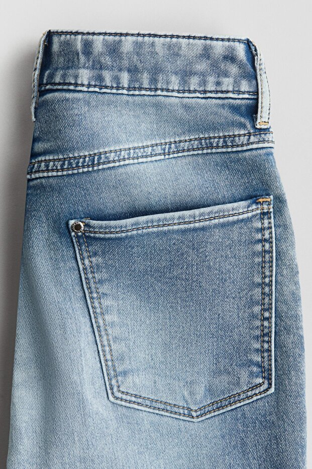 Relaxed Tapered Fit Jeans - 3