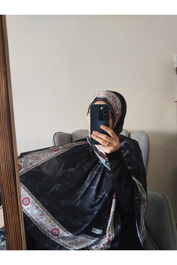 شال ريترو بنمط عرقي