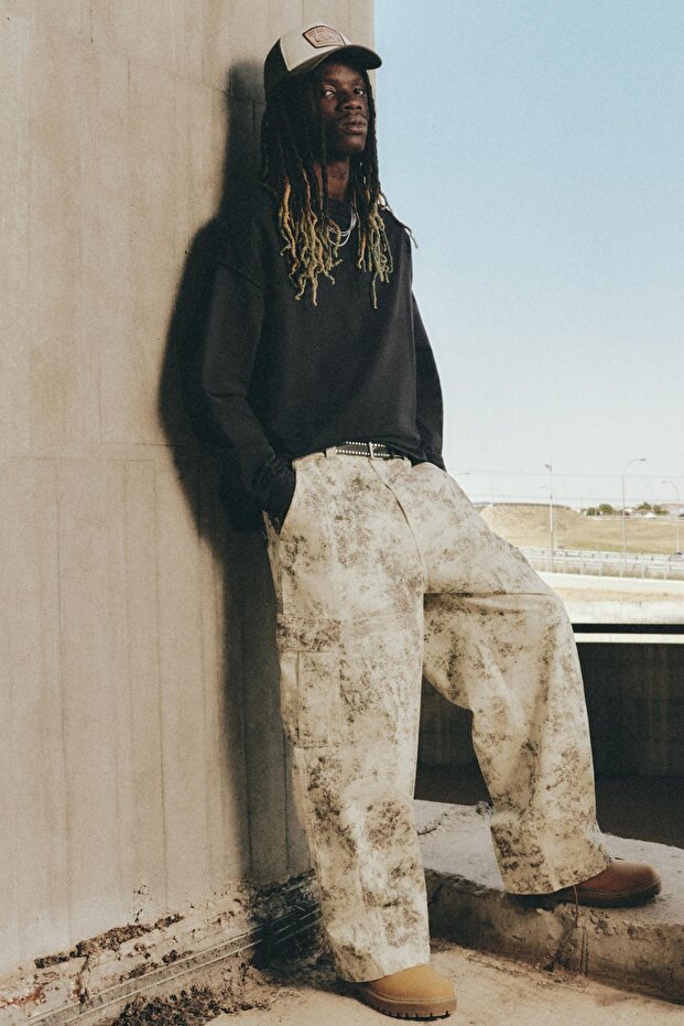 Uzun kollu dikişli tişört - 1