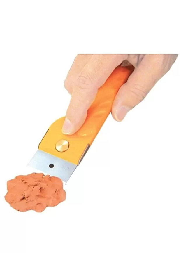 Scraper with replaceable blade, - 3