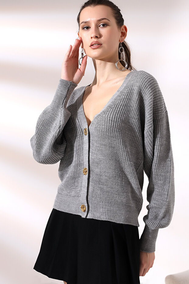 سترة صوفية ذات 3 أزرار ورقبة على شكل حرف V - 4