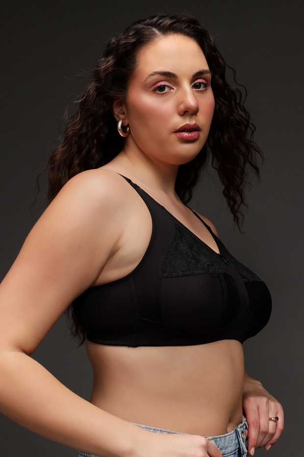 حمالة صدر صغيرة الحجم بدون بطانة وبدون أسلاك لتغطية كاملة ومقاسات كبيرة باللون الأسود - 4