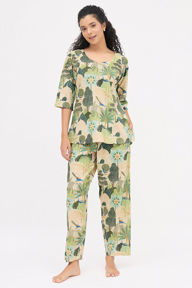 Graphic Print Kurta Top & Pyjama Set in Light Green - 100% Cotton