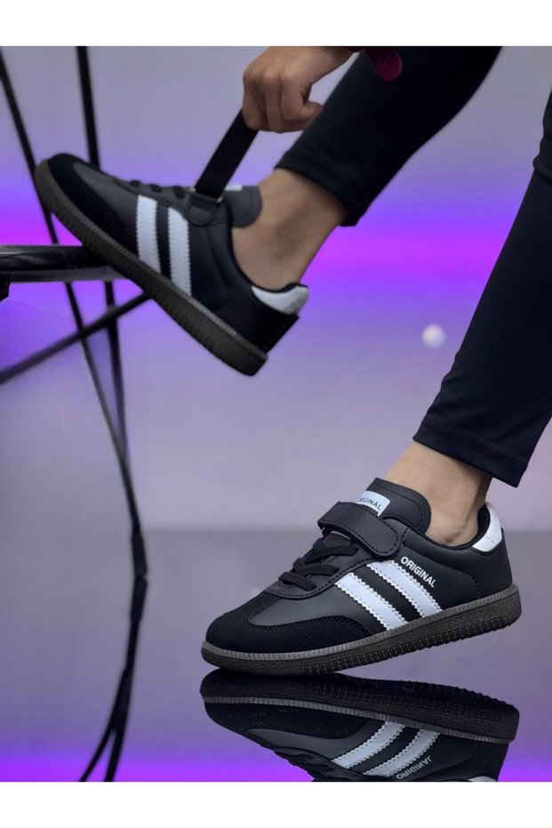 Daily use suitable children's sports shoes