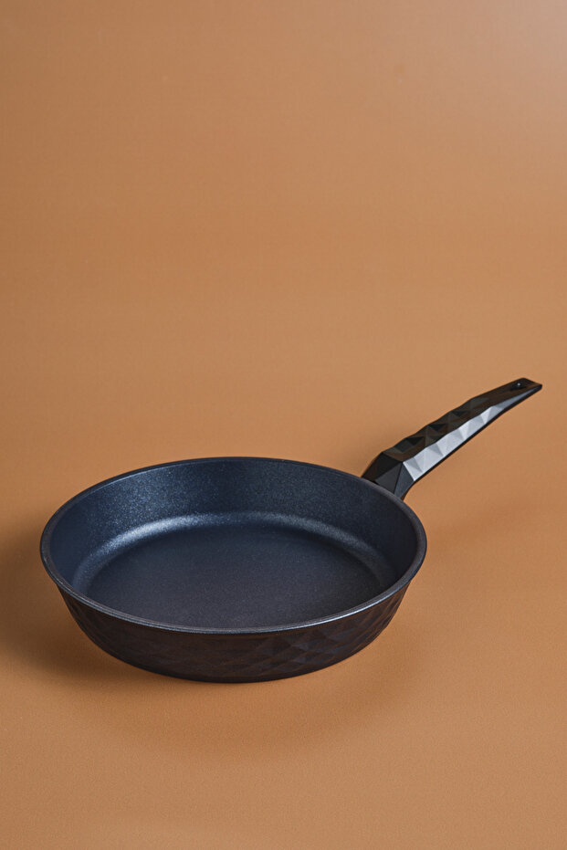 Biodiamond Antibacterial Handle 26 cm 2.2 Lt Pan