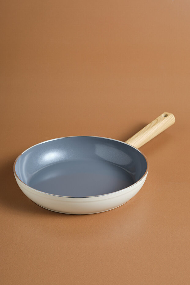 Karaca x Refika Swiss Crystal Creamy Wood 0 Yağ İle Yanmaz Yapışmaz Tava 26 Cm