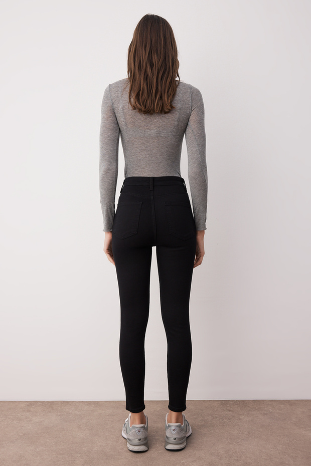 Solmayan Siyah Önden Düğmeli Yüksek Bel Ekstra Esnek Skinny Vücudu Saran Jeans TWOAW24JE00090 - 4