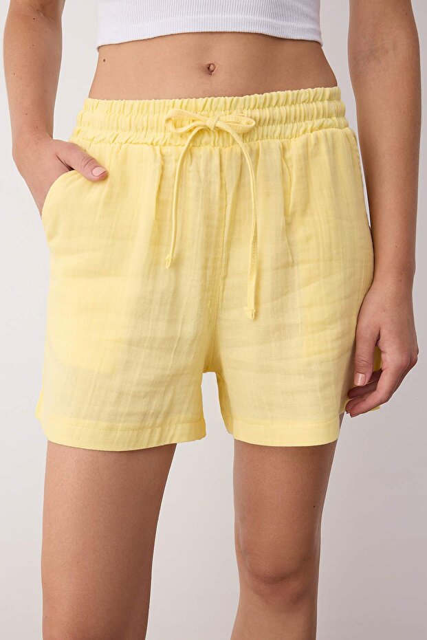 Sarı Müslin Beli Lastikli Yüksek Bel City Boy Şort & Bermuda TWOSS25SR00233 - 3
