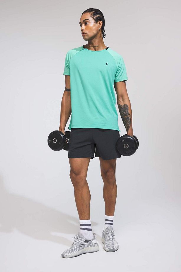 DeFactoFit Slim Fit Dar Kesim Sporcu Dokuma Şort C2832AX24SM - 1