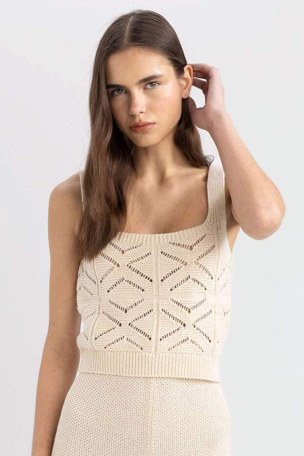 Crop Square Neck Crochet Knitwear Undershirt C8621Ax24Sm