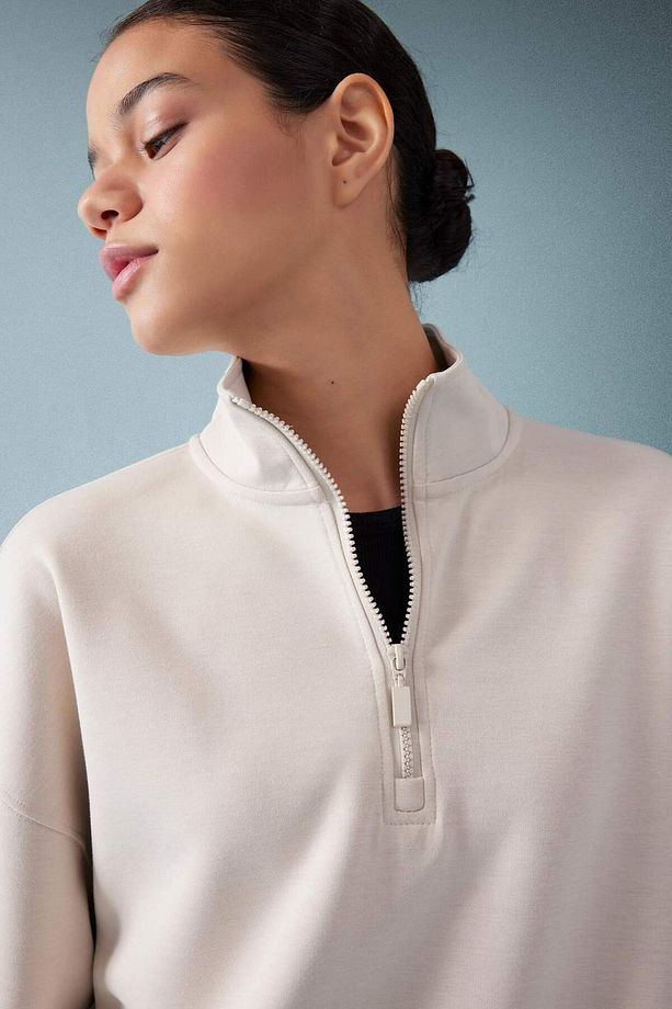 DeFactoFit Oversize Geniş Kalıp Dik Yaka Sporcu Sweatshirt B7756AX24SP - 4
