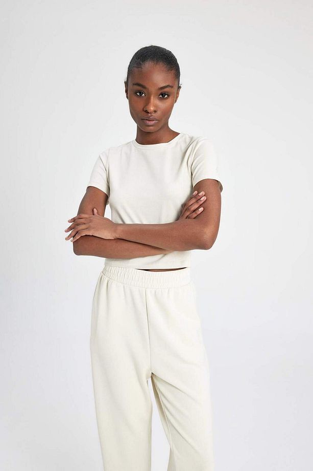 DeFactoFit Crop Bisiklet Yaka Sporcu Basic Düz Kısa Kollu Tişört A2430AX24SP - 7