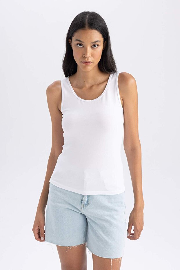 قميص داخلي ذو قصة ضيقة ورقبة دائرية - 5